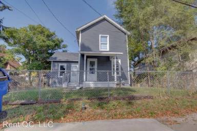 Main picture of 306 E 8 1/2 St