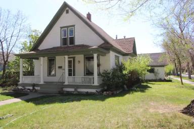 Main picture of 721 W Clark St