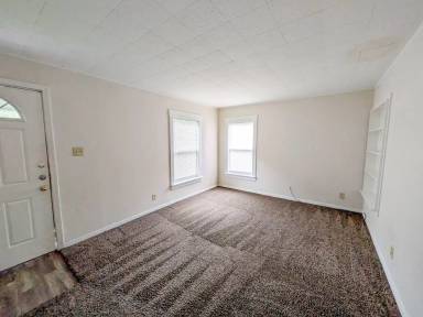 Main picture of 5365 E Parkway Dr