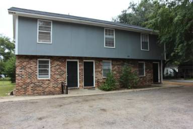 Main picture of 1600 N Madison St