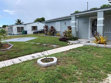 Main picture of 15930 NW 18th Ct