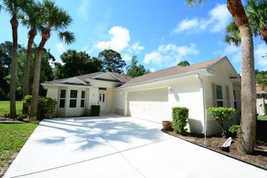 Main picture of 56 Shinnecock Dr