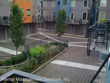 Main picture of 8051 N Leavitt Ave