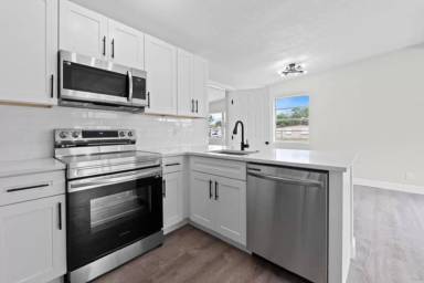 Main picture of 2415 Lewis Rd