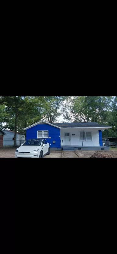 Main picture of 916 Northside Dr