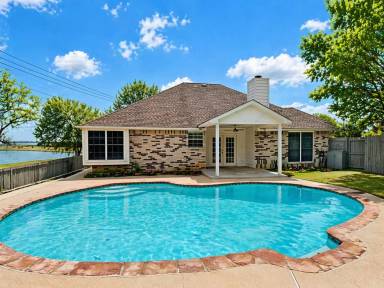 Main picture of 2829 Salado Trl