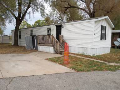 Main picture of Twin Oaks Manufactured Home Community