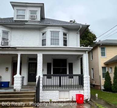 Main picture of 151 W Main St