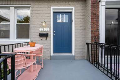 Main picture of 1331 T St SE