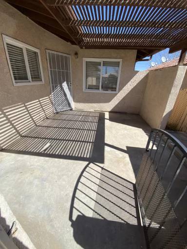 Main picture of 16528 Spruce St