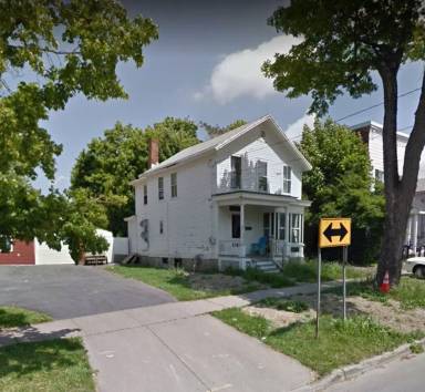 Main picture of 113 W Oneida St