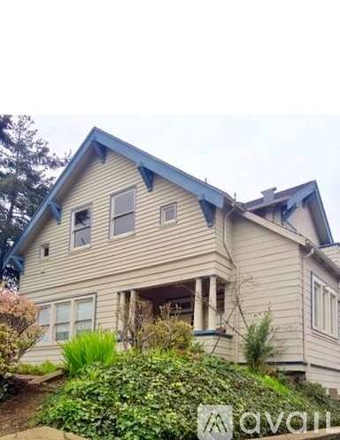 Main picture of 5465 Lawton Ave