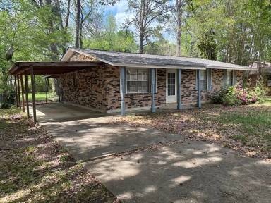 Main picture of 6411 Pinebrook Dr
