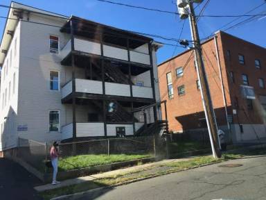 Main picture of 102 Grove St