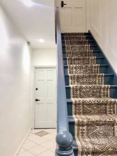 Main picture of 1372 Eggert Pl