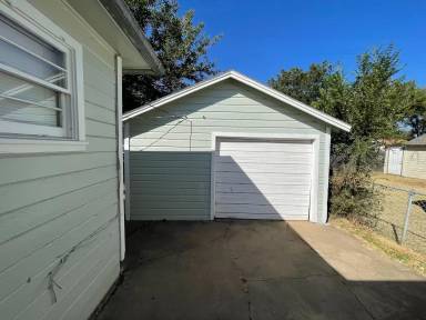 Main picture of 4308 S Jackson St