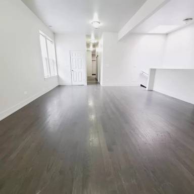 Main picture of 2735 W Flournoy St