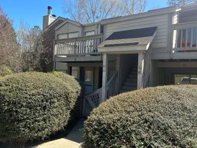 Main picture of Courtyard Condominiums