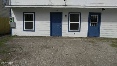 Main picture of 102 1/2 Stiles St