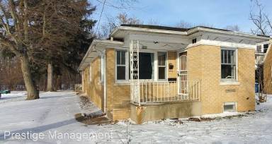 Main picture of 900 E 42nd Ave
