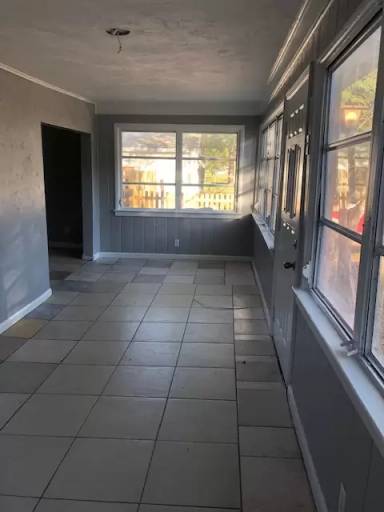Main picture of 2404 10th St W