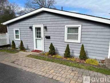 Main picture of 204 Randall Ave