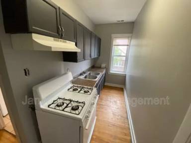 Main picture of 1839 S 51st Ave