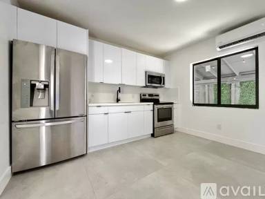 Main picture of 3574 NW 12th St