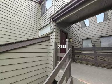 Main picture of 6 Lake Bellevue Dr