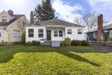 Main picture of 2919 SE 66th Ave