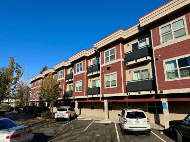 Main picture of 9000 N Ivanhoe St