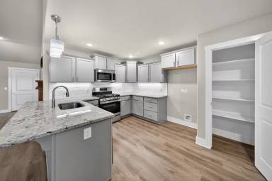 Main picture of 1100 Moonrise St