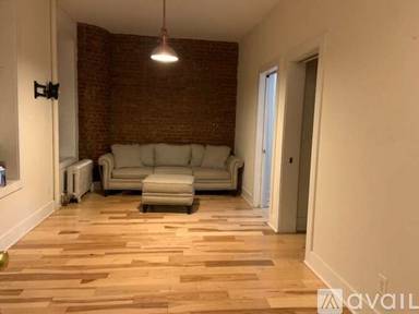 Main picture of 454 W 152nd St