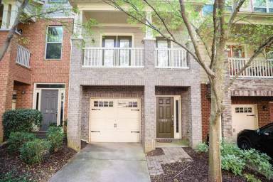 Main picture of 851 Stratum Way SE