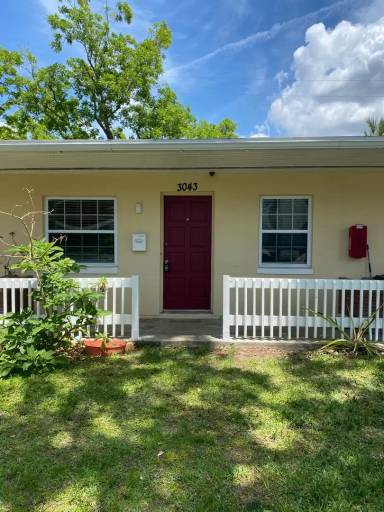 Main picture of 3039 3059 Belden St