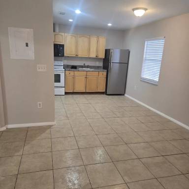 Main picture of 9802 N 12th St