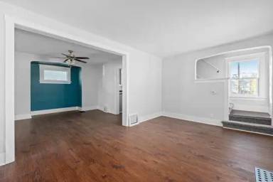 Main picture of 2922 Plaza Dr