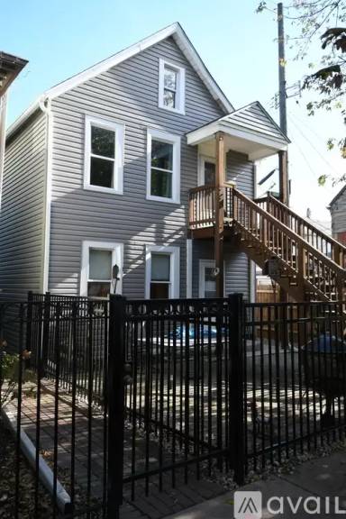 Main picture of 3339 S Artesian Ave