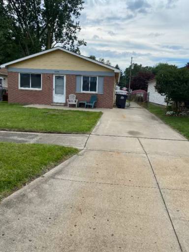 Main picture of 14236 McGuire St