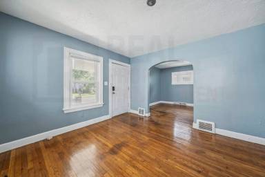 Main picture of 10613 Avon Ave