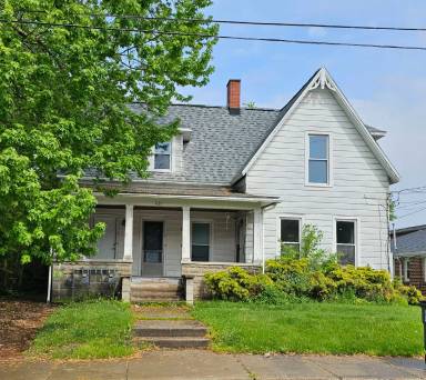 Main picture of 421 S Main St