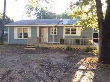 Main picture of 3233 Riviera St