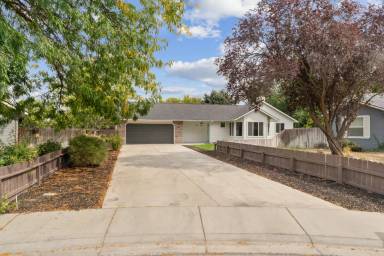 Main picture of 1305 W Yost Ct