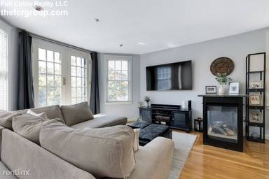 Main picture of 40 Baxter St