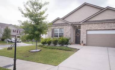 Main picture of 602 Yazzie Pl