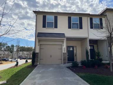 Main picture of 521 Timpson Ave