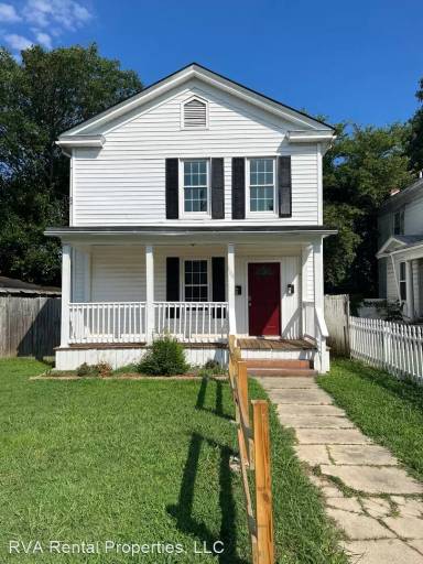 Main picture of 104 Lee Ave