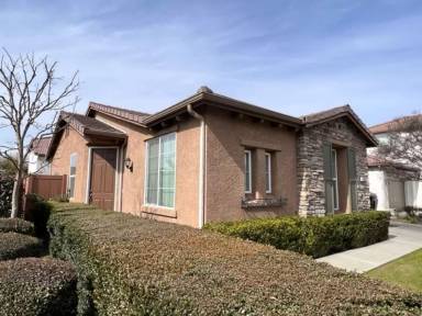 Main picture of 1525 N Asciano Ct
