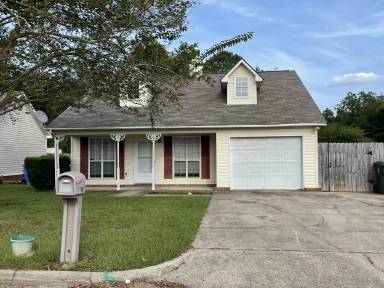 Main picture of 136 Radford Cir