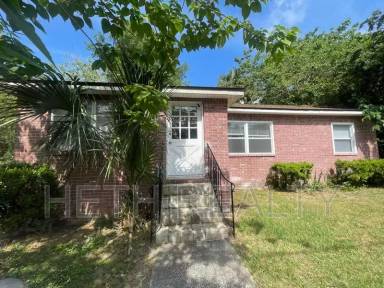 Main picture of 1588 Hamilton St